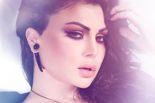 ����� ����